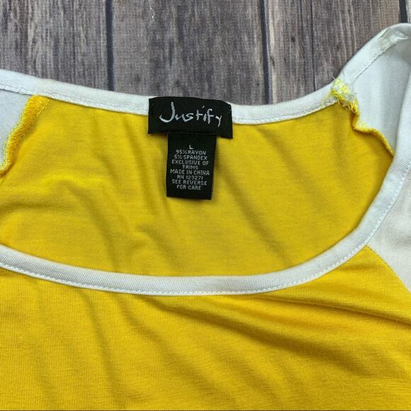 Justify two tone tee - Picture 3 of 4